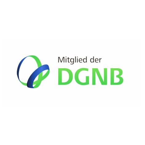 Logo der DGNB Mitgliedschaft mit grün-blauem Symbol und Schriftzug für Nachhaltigkeit.